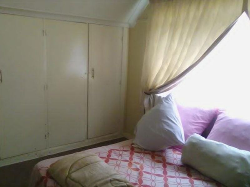 House For Sale in Bezuidenhout Valley - Photo 9