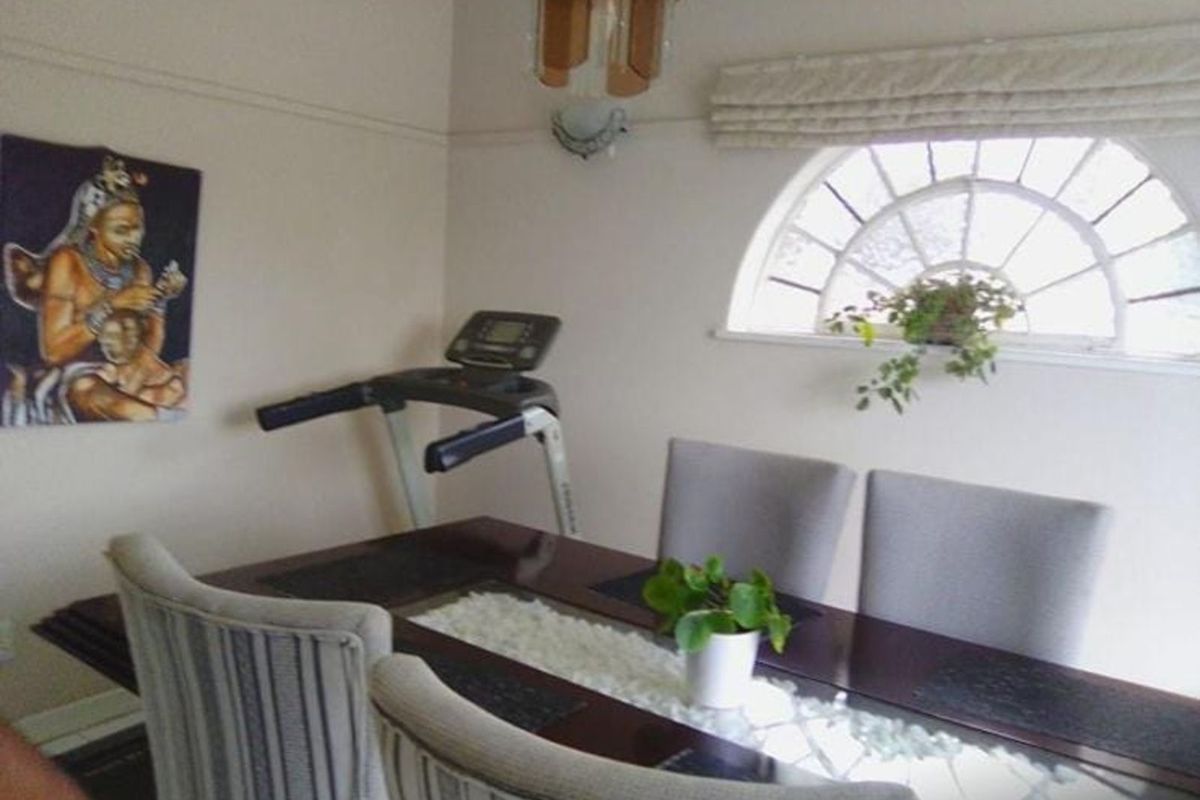 House For Sale in Bezuidenhout Valley - Photo 3