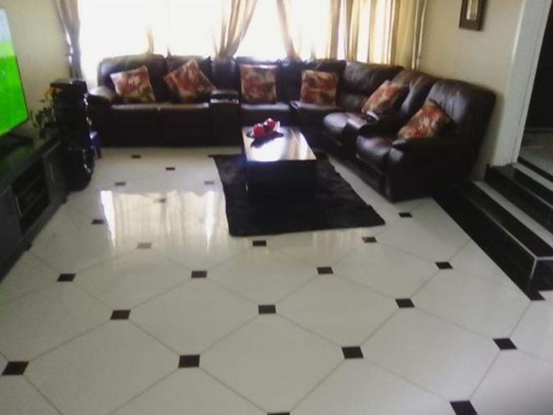 House For Sale in Bezuidenhout Valley - Photo 5