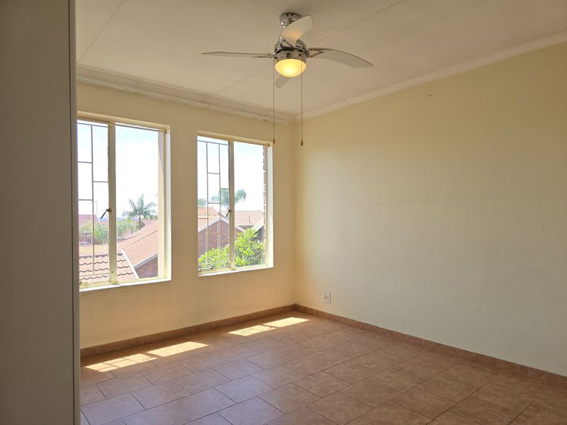 Apartment For Sale in Moreleta Park - Photo 4