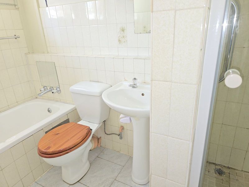 Apartment For Sale in Moreleta Park - Photo 9