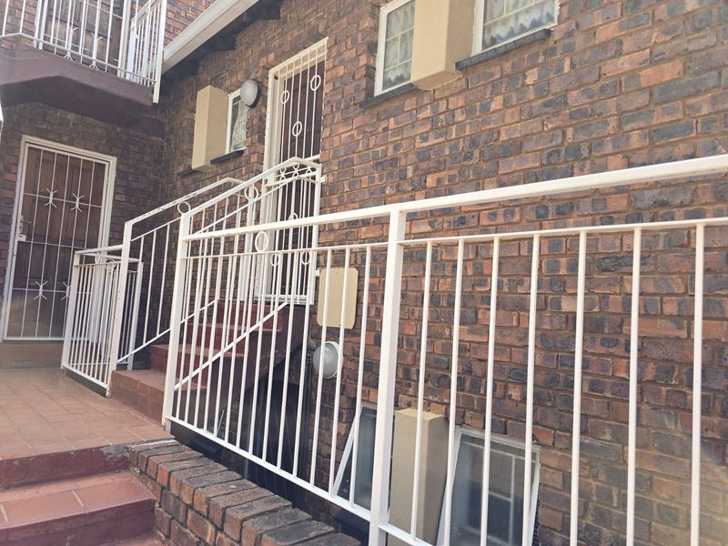 Apartment For Sale in Moreleta Park - Photo 3