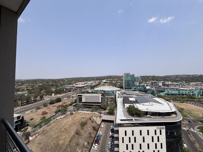 Apartment For Sale in Menlyn - Photo 6
