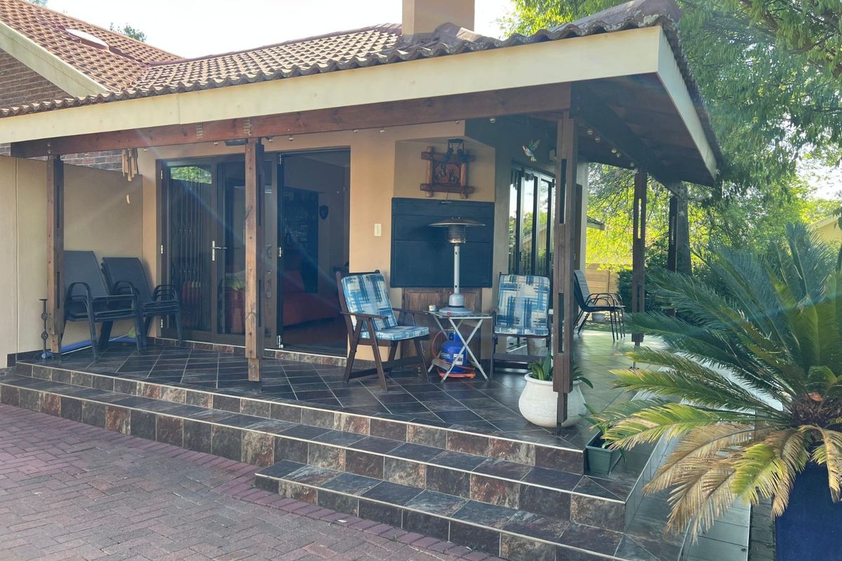 House For Sale in Volksrust Central - Photo 3