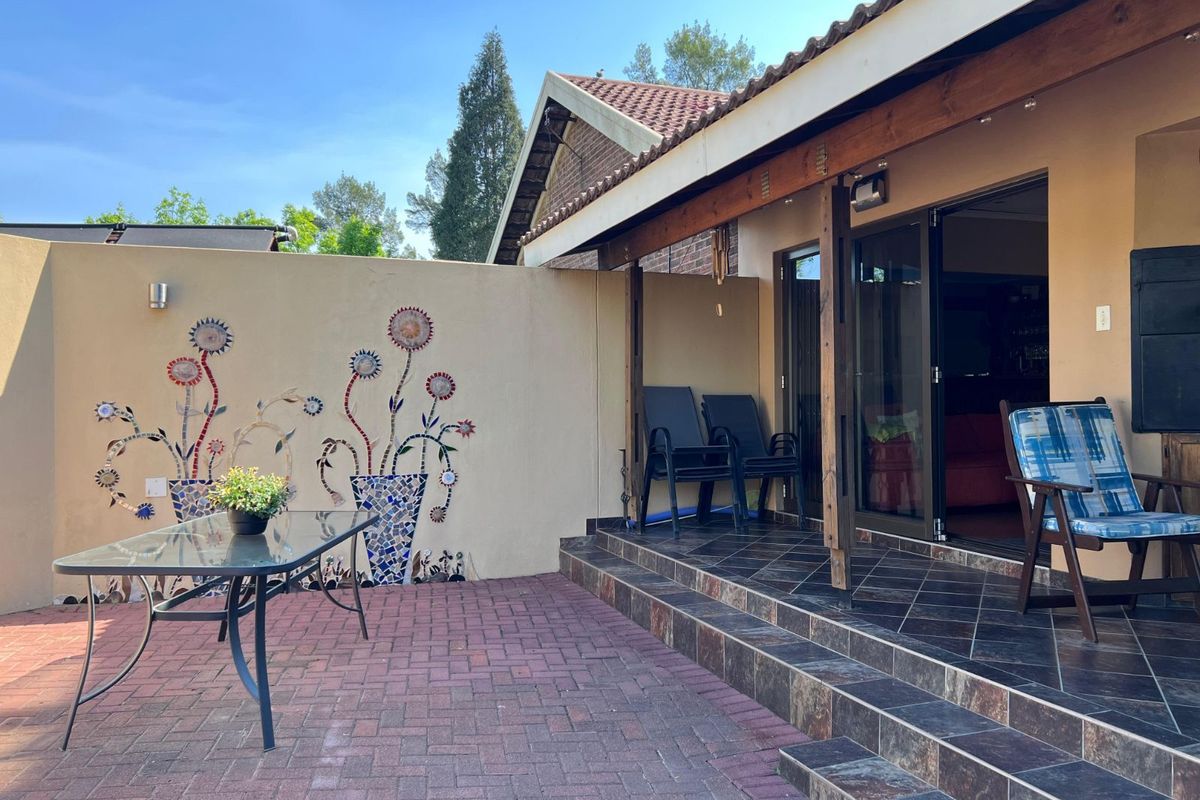 House For Sale in Volksrust Central - Photo 4