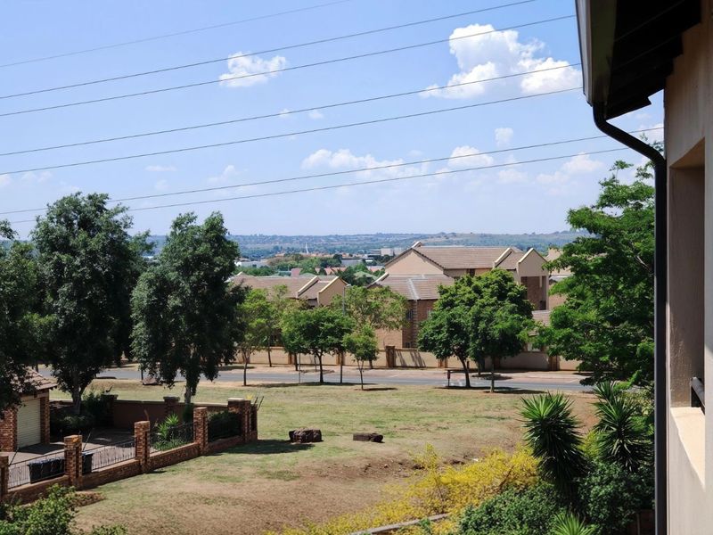 Apartment For Sale in Eco Park Estate - Photo 10