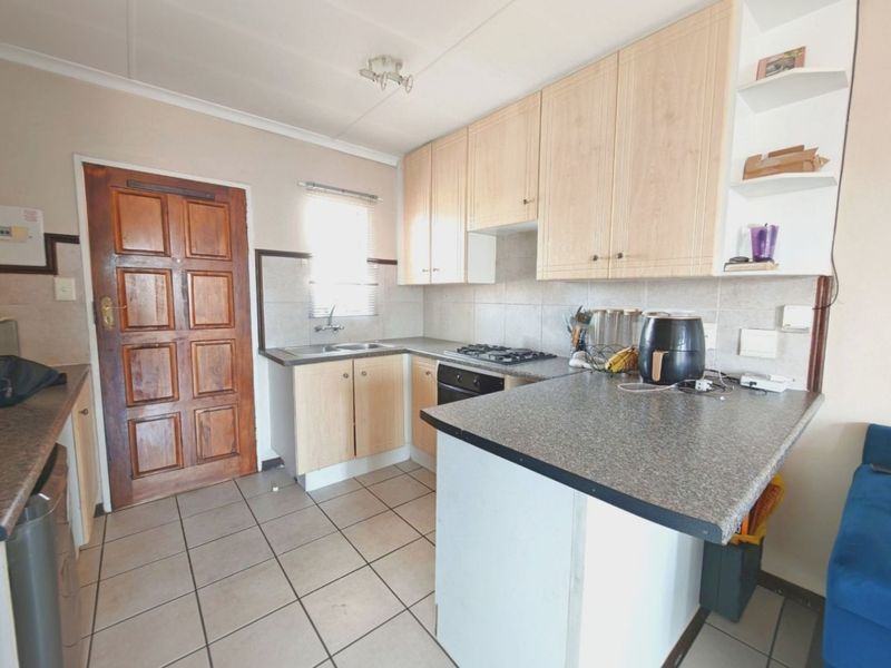 Apartment For Sale in Eco Park Estate - Photo 5