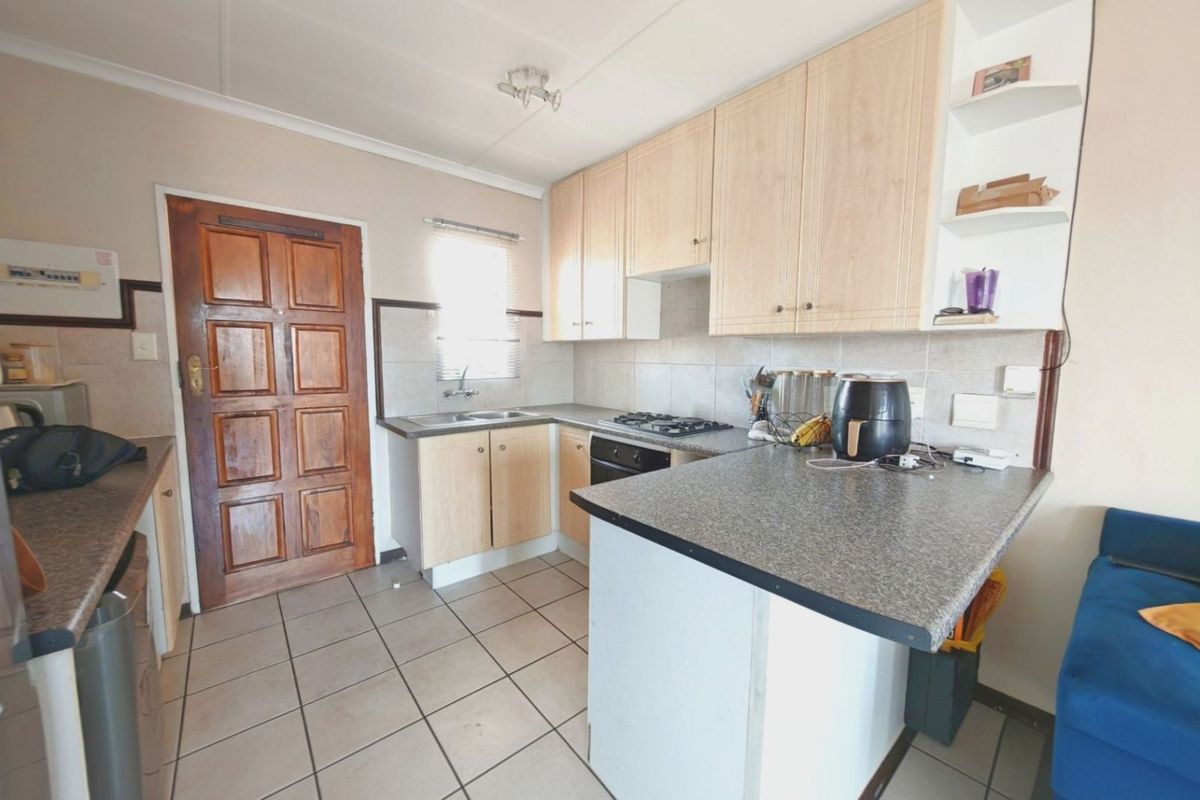 Apartment For Sale in Eco Park Estate - Photo 5