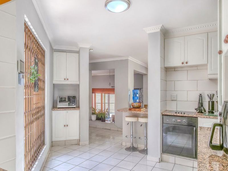 House For Sale in Kloofendal - Photo 5