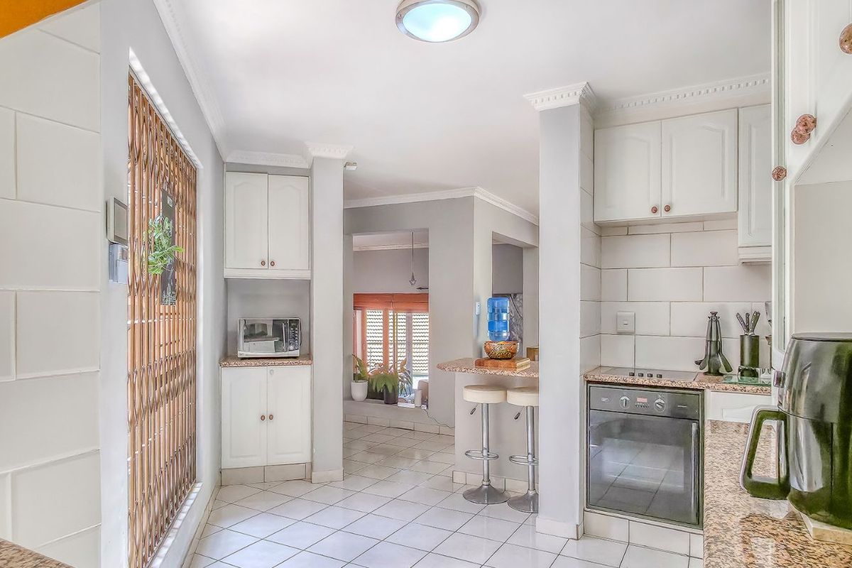 House For Sale in Kloofendal - Photo 5