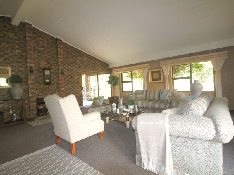 House For Sale in Bromhof - Photo 3