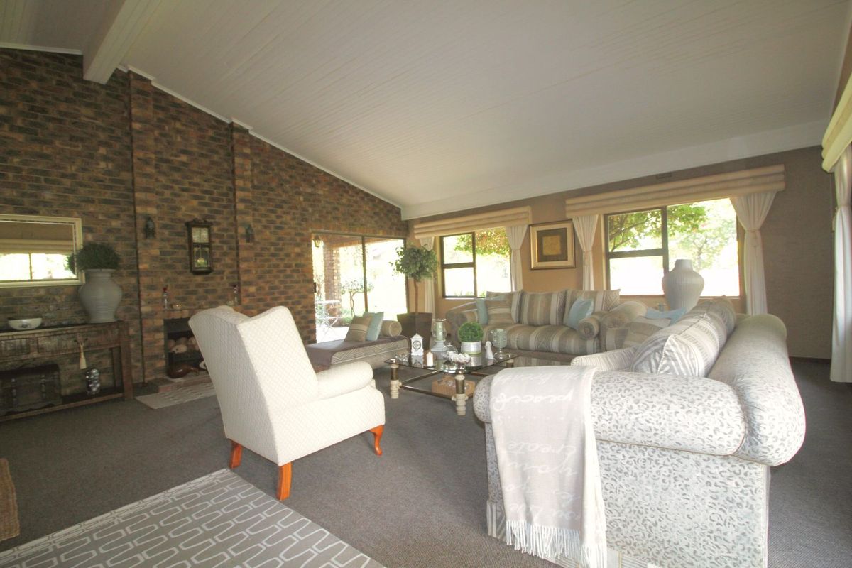 House For Sale in Bromhof - Photo 3