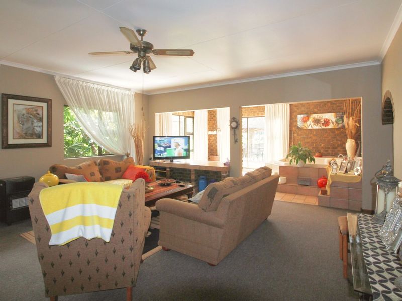 House For Sale in Bromhof - Photo 5