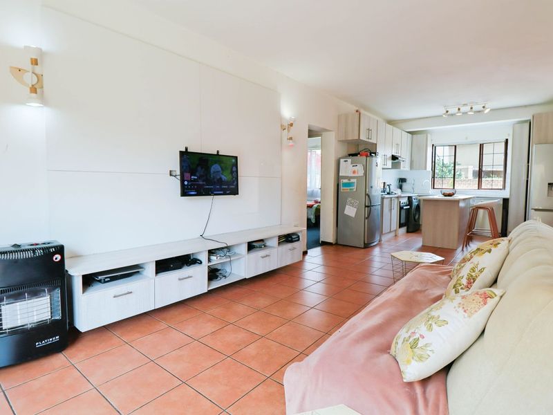 House For Sale in Carlswald - Photo 8