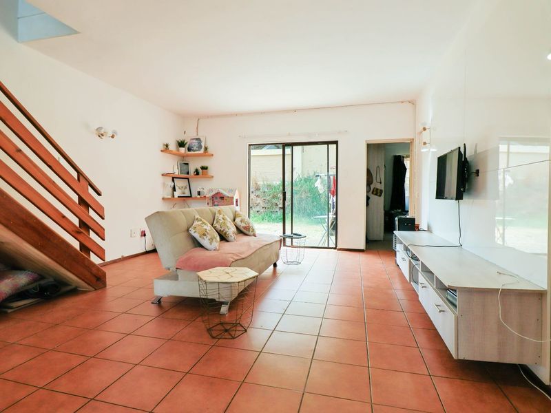 House For Sale in Carlswald - Photo 6