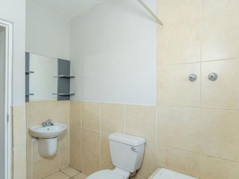 Apartment To Rent in Parklands - Photo 6