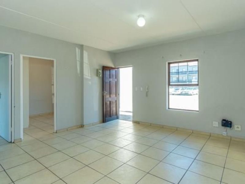 Apartment For Sale in Parklands - Photo 5