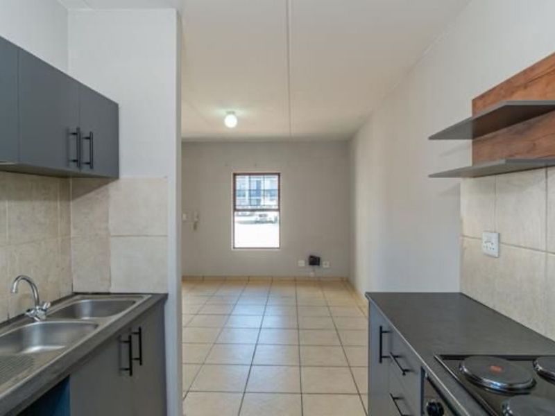 Apartment For Sale in Parklands - Photo 4