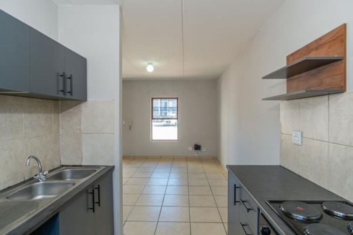 Apartment For Sale in Parklands - Photo 4