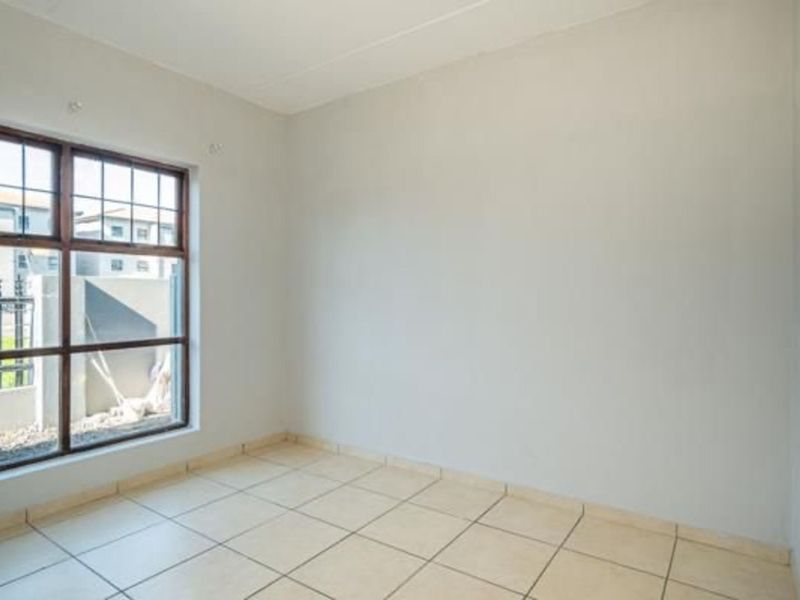 Apartment For Sale in Parklands - Photo 3