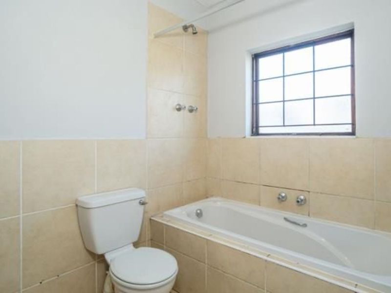 Apartment For Sale in Parklands - Photo 7