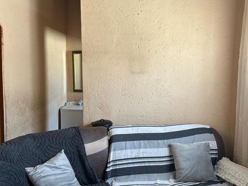 House For Sale in Westenburg - Photo 4