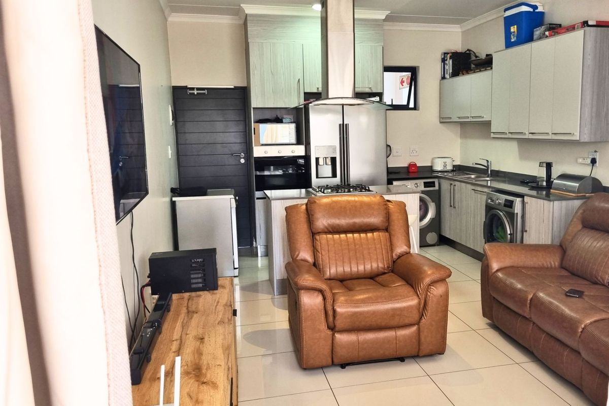 Apartment For Sale in Carlswald - Photo 2