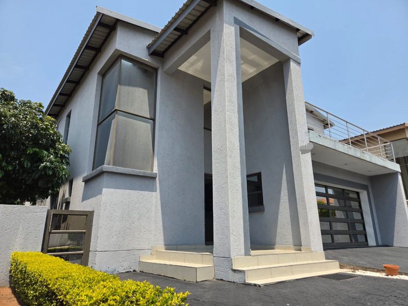 House For Sale in Bendor - Photo 3