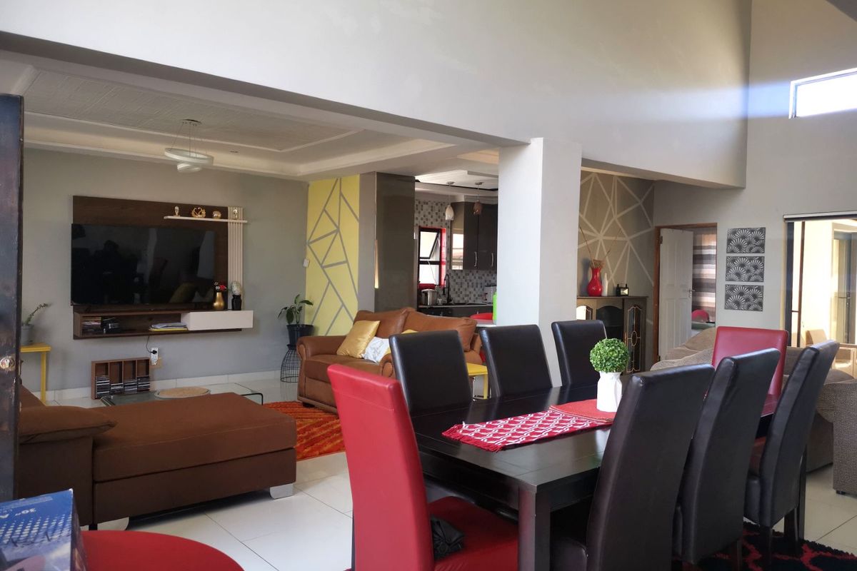 House For Sale in The Orchards - Photo 5