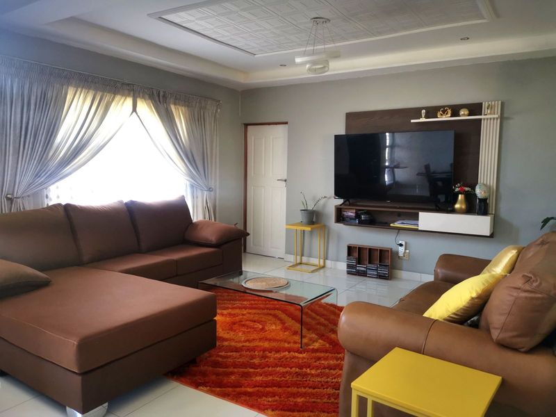 House For Sale in The Orchards - Photo 8