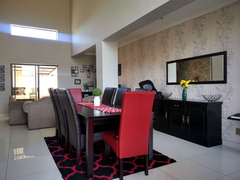 House For Sale in The Orchards - Photo 4