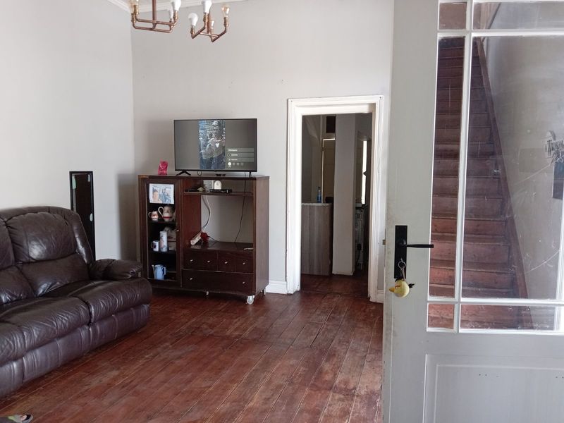 House For Sale in Graaff-Reinet Central - Photo 6