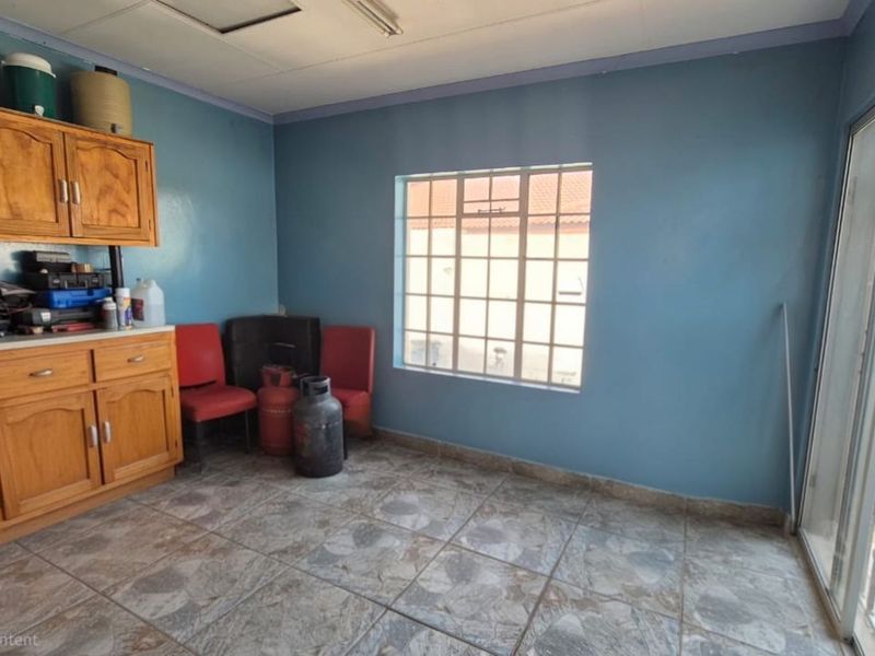 House For Sale in Lydenburg Central - Photo 7
