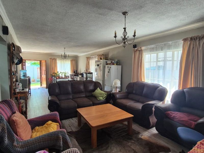 House For Sale in Lydenburg Central - Photo 5