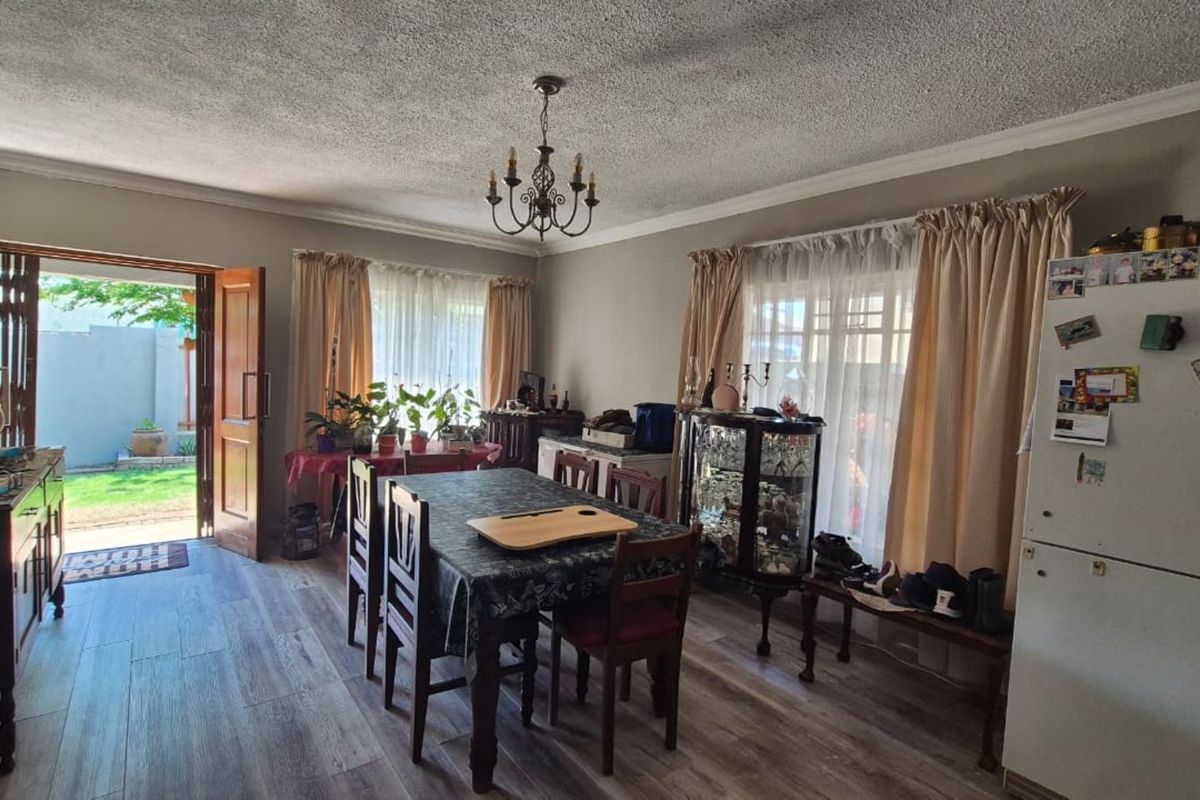 House For Sale in Lydenburg Central - Photo 3