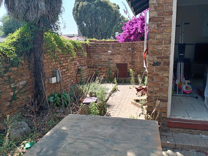Townhouse For Sale in Krugersdorp Rural - Photo 4