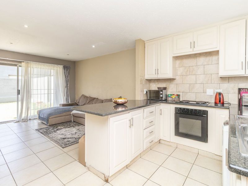 Townhouse For Sale in Fairland - Photo 2