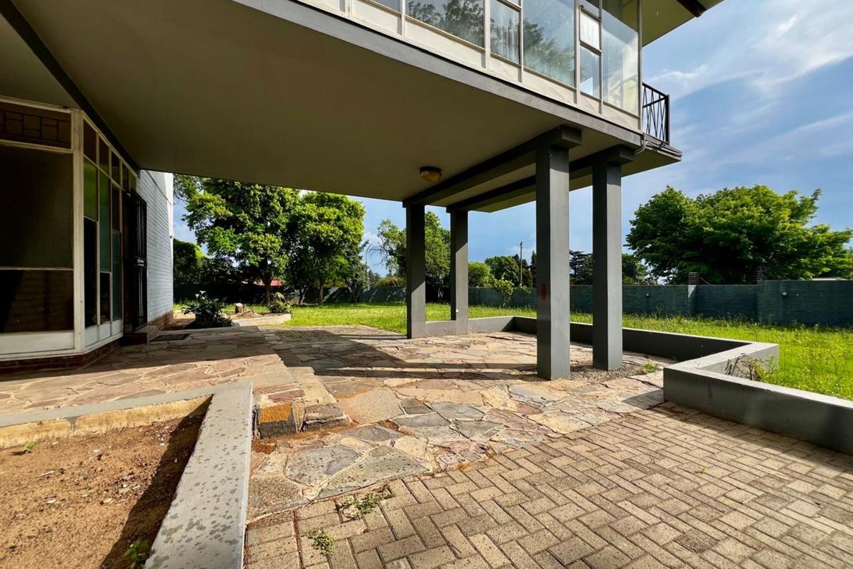 House For Sale in Ermelo Central - Photo 2