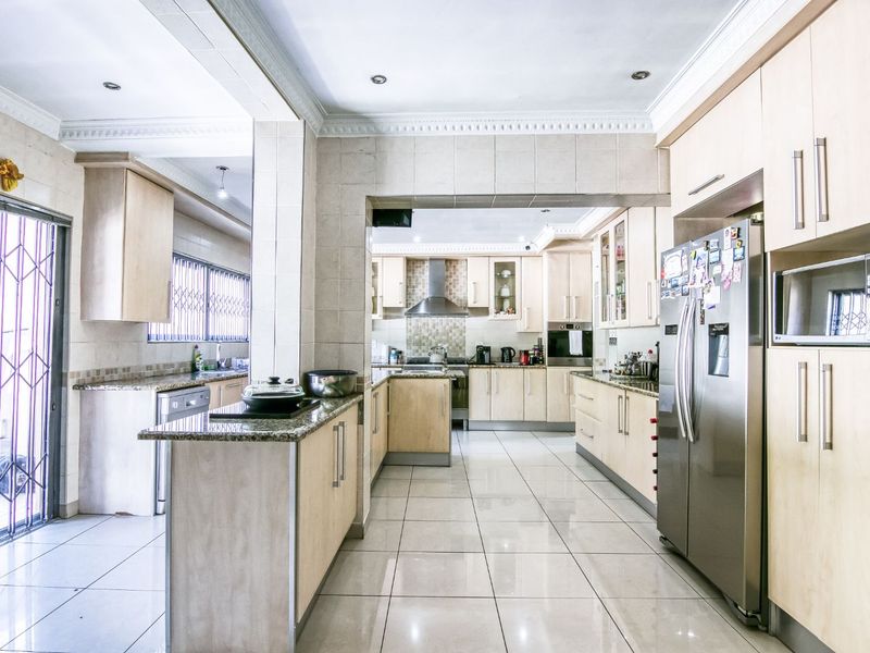 House For Sale in Kelvin - Photo 2