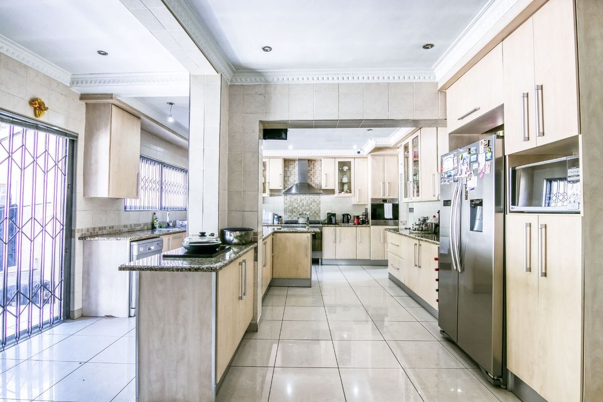 House For Sale in Kelvin - Photo 2