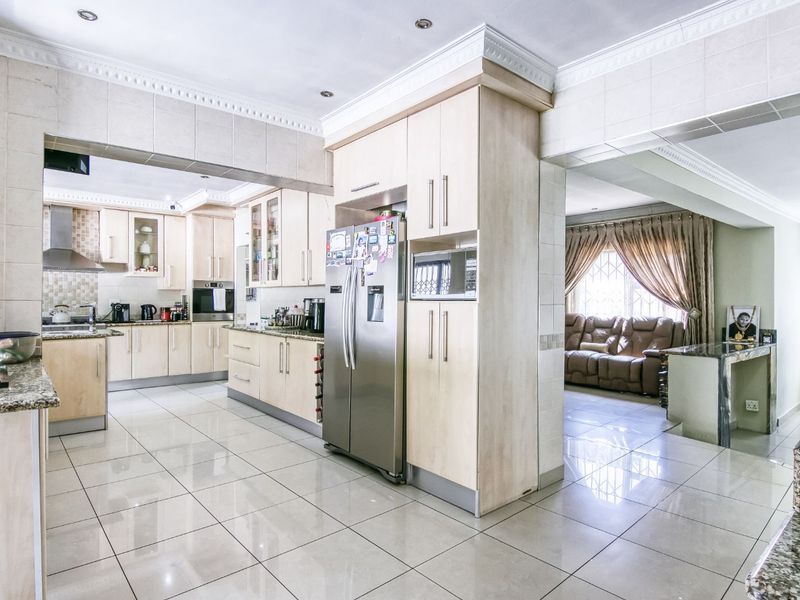 House For Sale in Kelvin - Photo 5