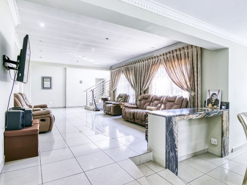 House For Sale in Kelvin - Photo 9