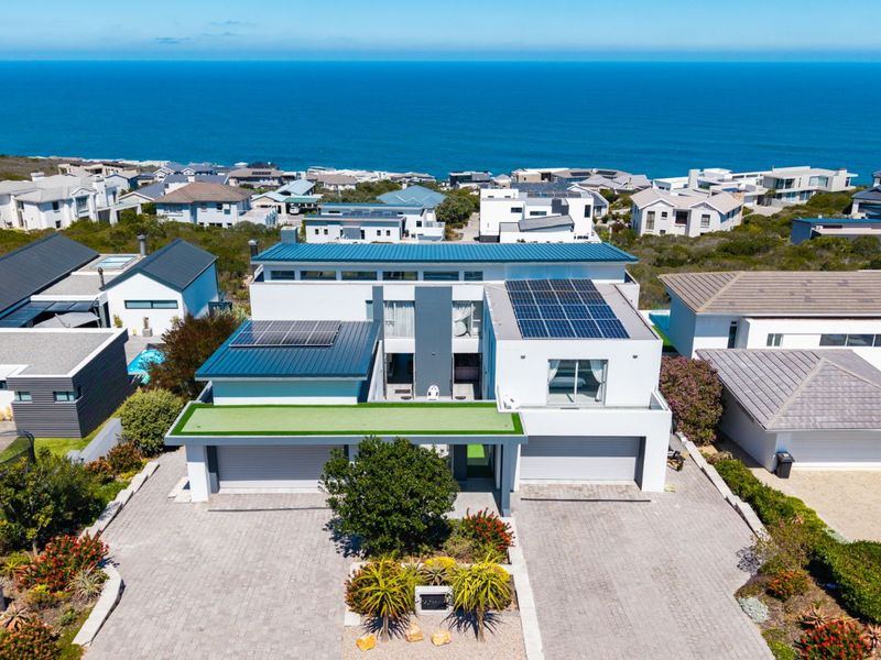 House For Sale in Pinnacle Point Golf Estate - Photo 2