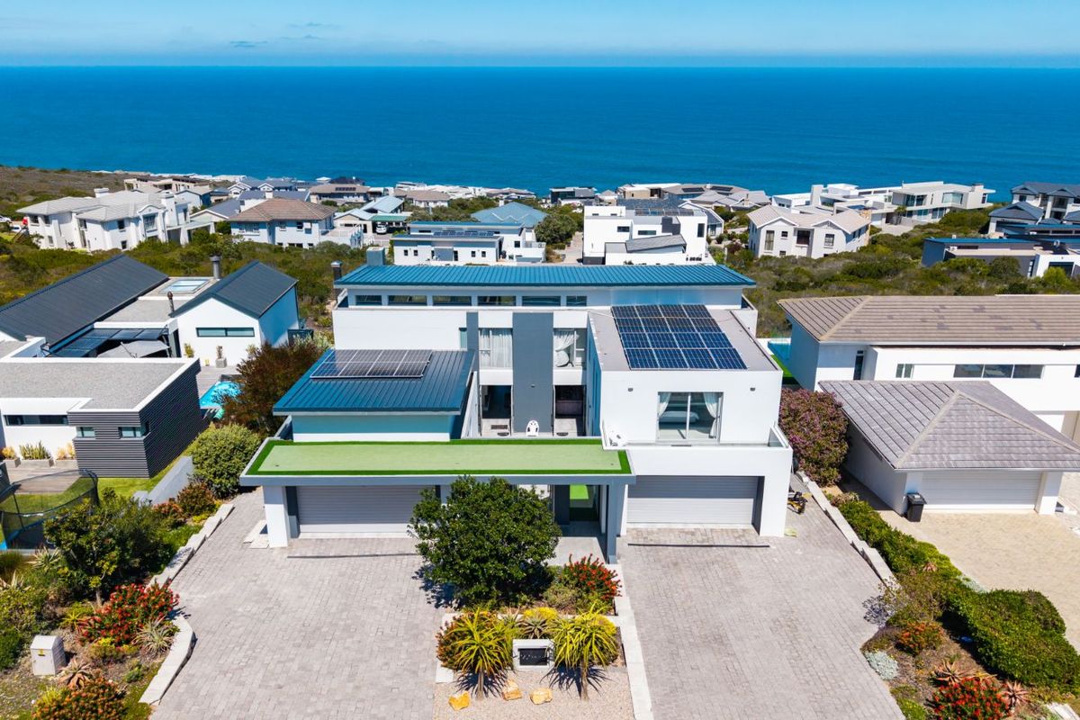 House For Sale in Pinnacle Point Golf Estate - Photo 2