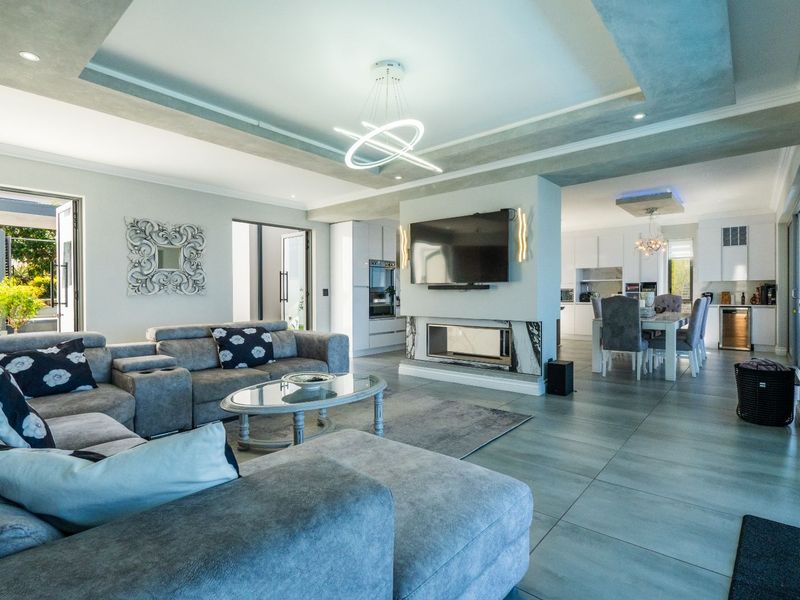 House For Sale in Pinnacle Point Golf Estate - Photo 7