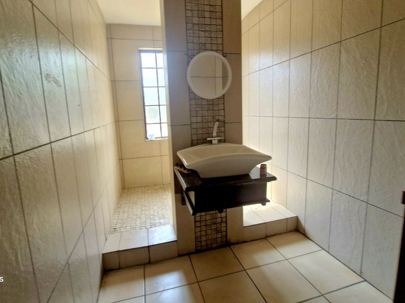 House For Sale in Naauwpoort - Photo 8