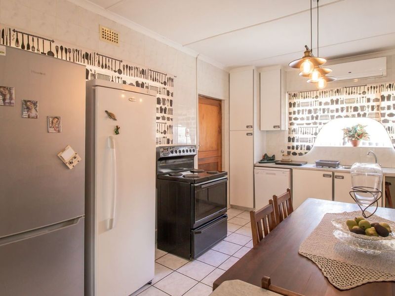 House For Sale in Montagu Central - Photo 8