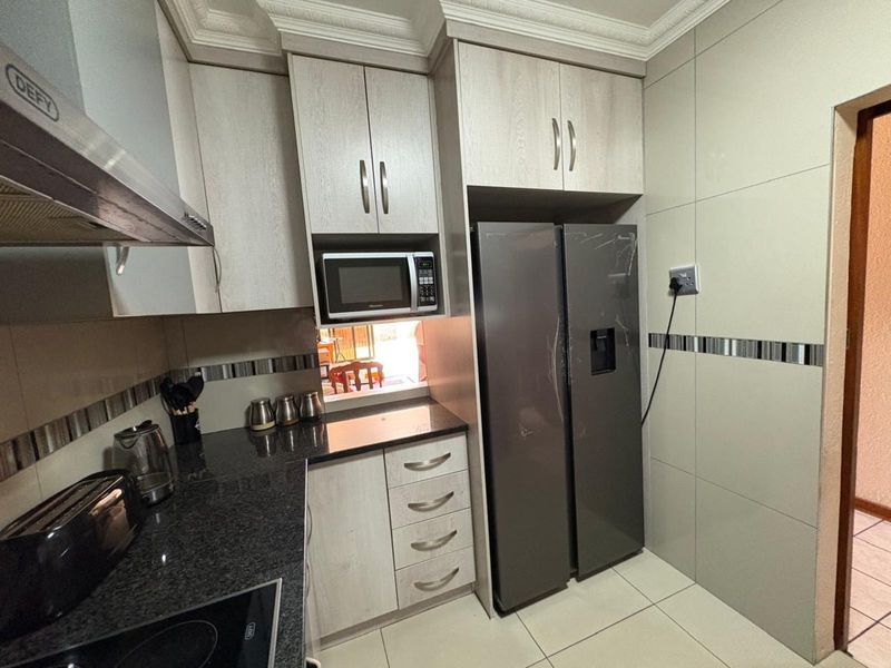 Apartment For Sale in Belgravia - Photo 4