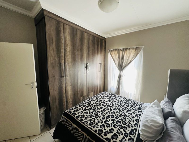 Townhouse For Sale in Terra Nova - Photo 6