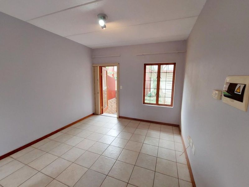 Apartment For Sale in Montana - Photo 3